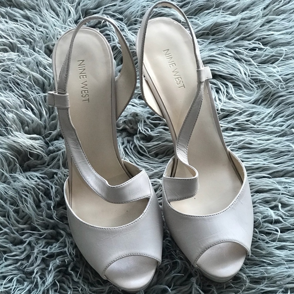 SALE💥 Leather Nude Nine West Heels